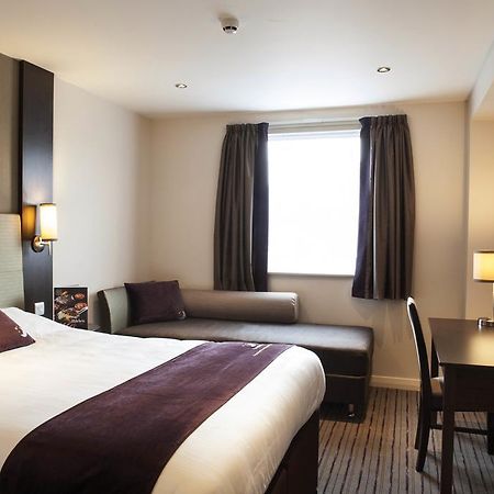 Premier Inn 치체스터 외부 사진