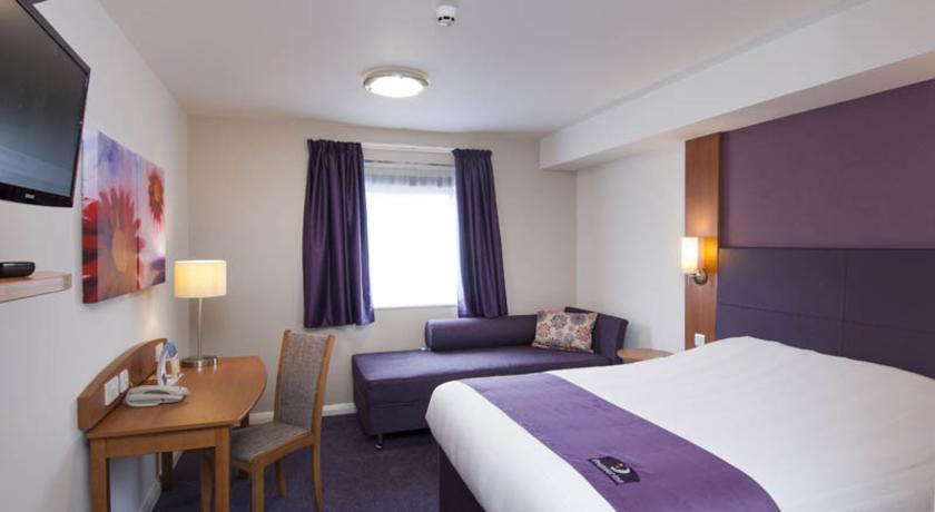 Premier Inn 치체스터 외부 사진