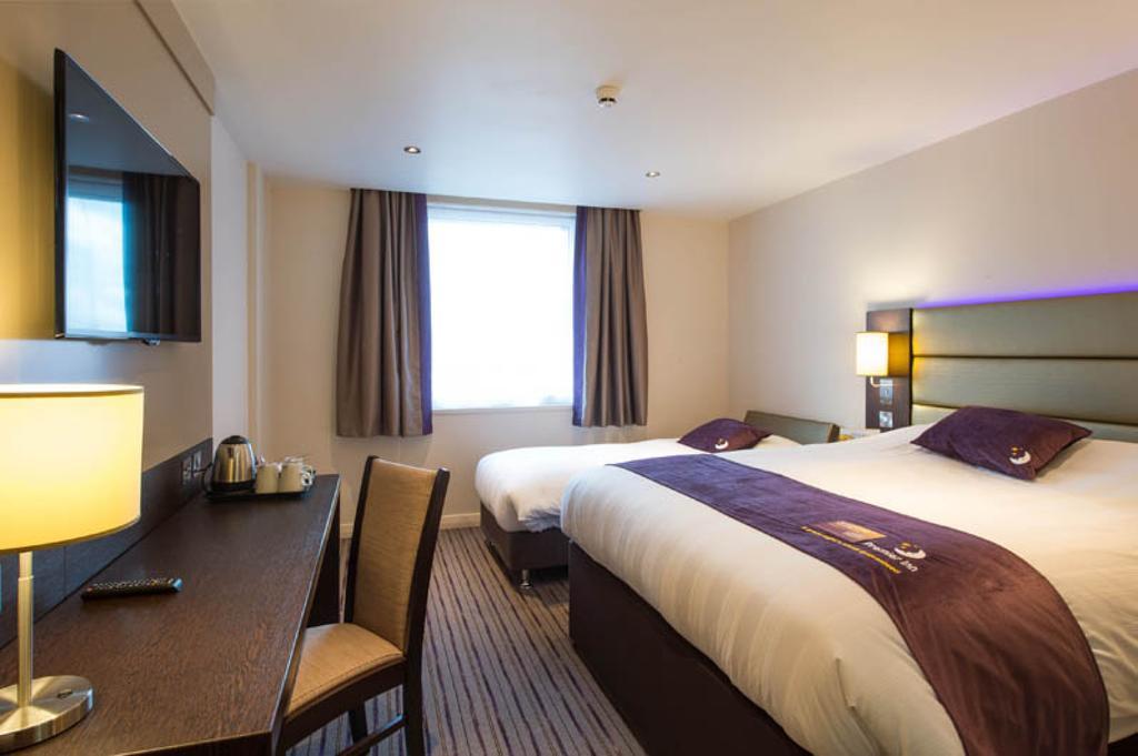 Premier Inn 치체스터 외부 사진