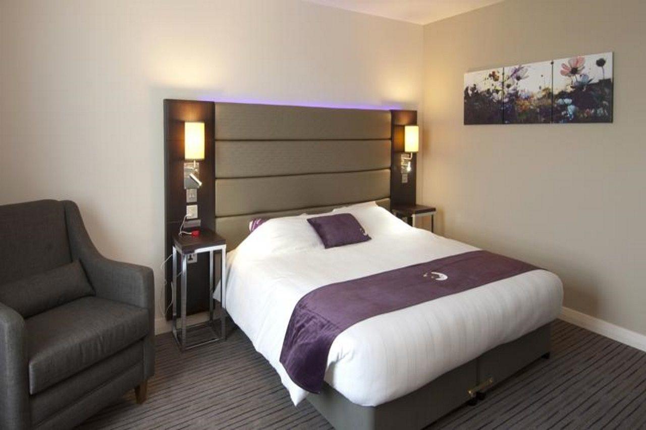 Premier Inn 치체스터 외부 사진