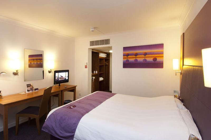 Premier Inn 치체스터 외부 사진