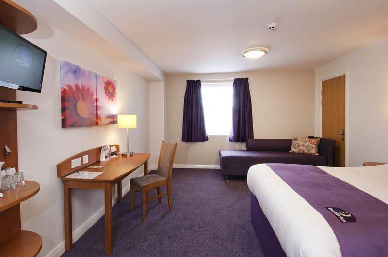 Premier Inn 치체스터 외부 사진